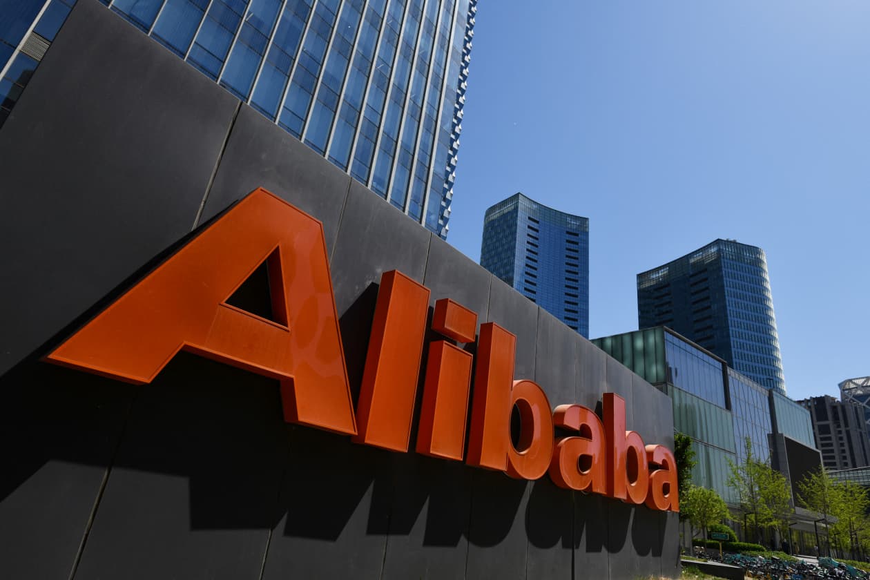 Alibaba is buying back more and more stock as prices extend selloff ...