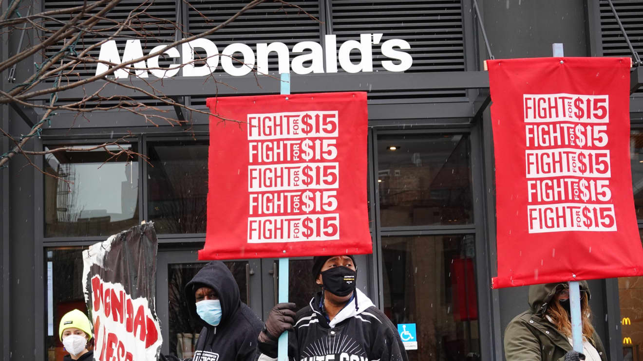 Minimum wage increases create pricier Big Macs, but no job loss, research  shows - MarketWatch