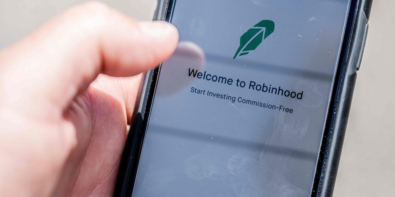 Robinhood lifts trading restrictions on GameStop, AMC shares