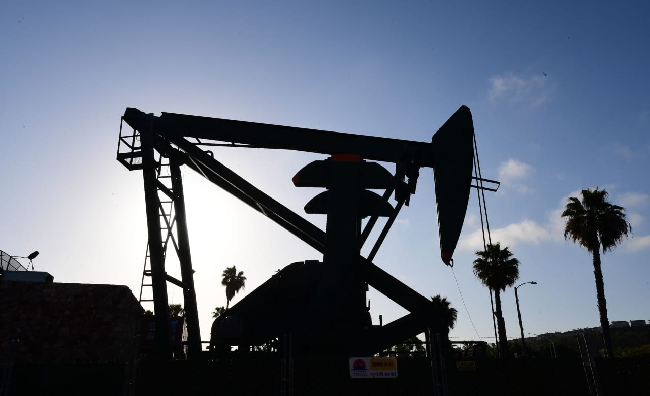 Oil prices pull back after hitting 4-month highs on Russia sanctions