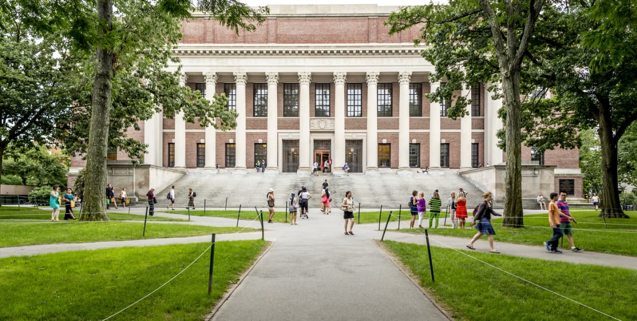 Hey, billionaires! Stop giving money to Harvard.