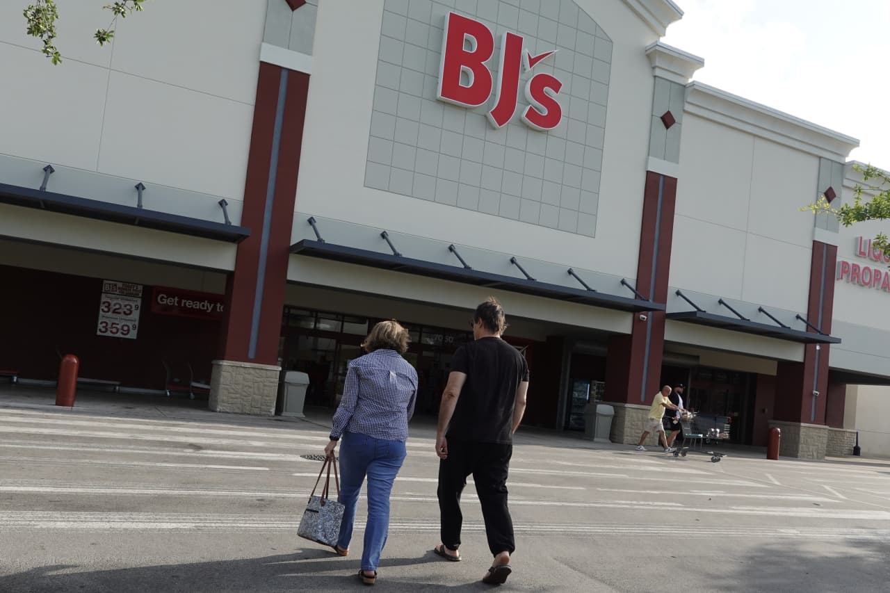 BJ’s stock rises on first membership-fee increase in 7 years
