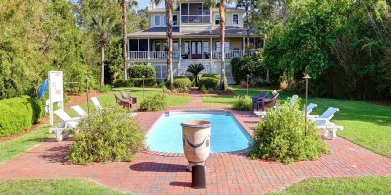 Sandra Bullock sold 2 homes on Tybee Island for a combined