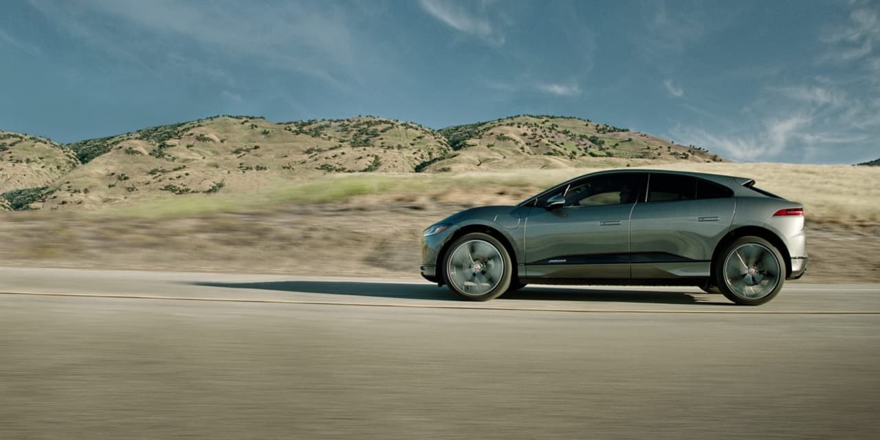 The 2021 sporty Jaguar I-Pace is on the rise and it’s fun to drive