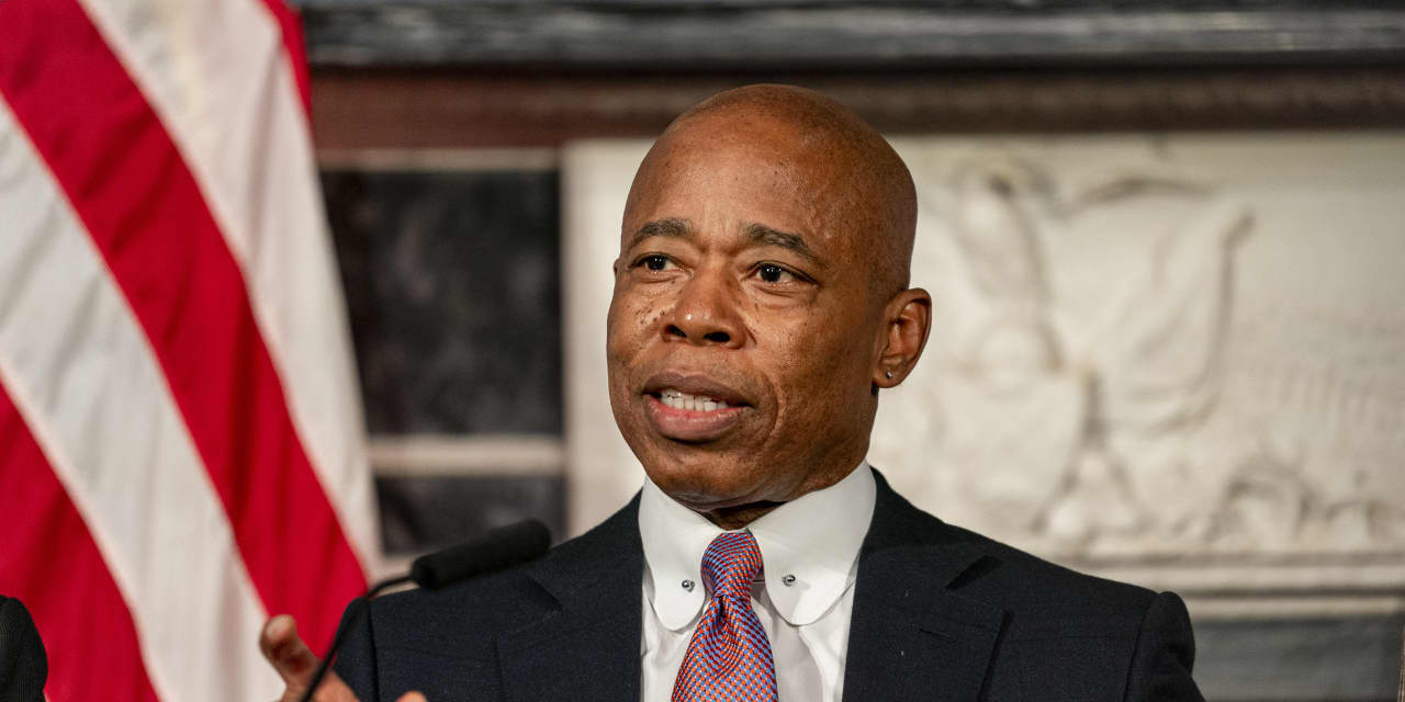 Democratic mayors seek federal help, coordination with Texas over migrant crisis - Vimarsana News