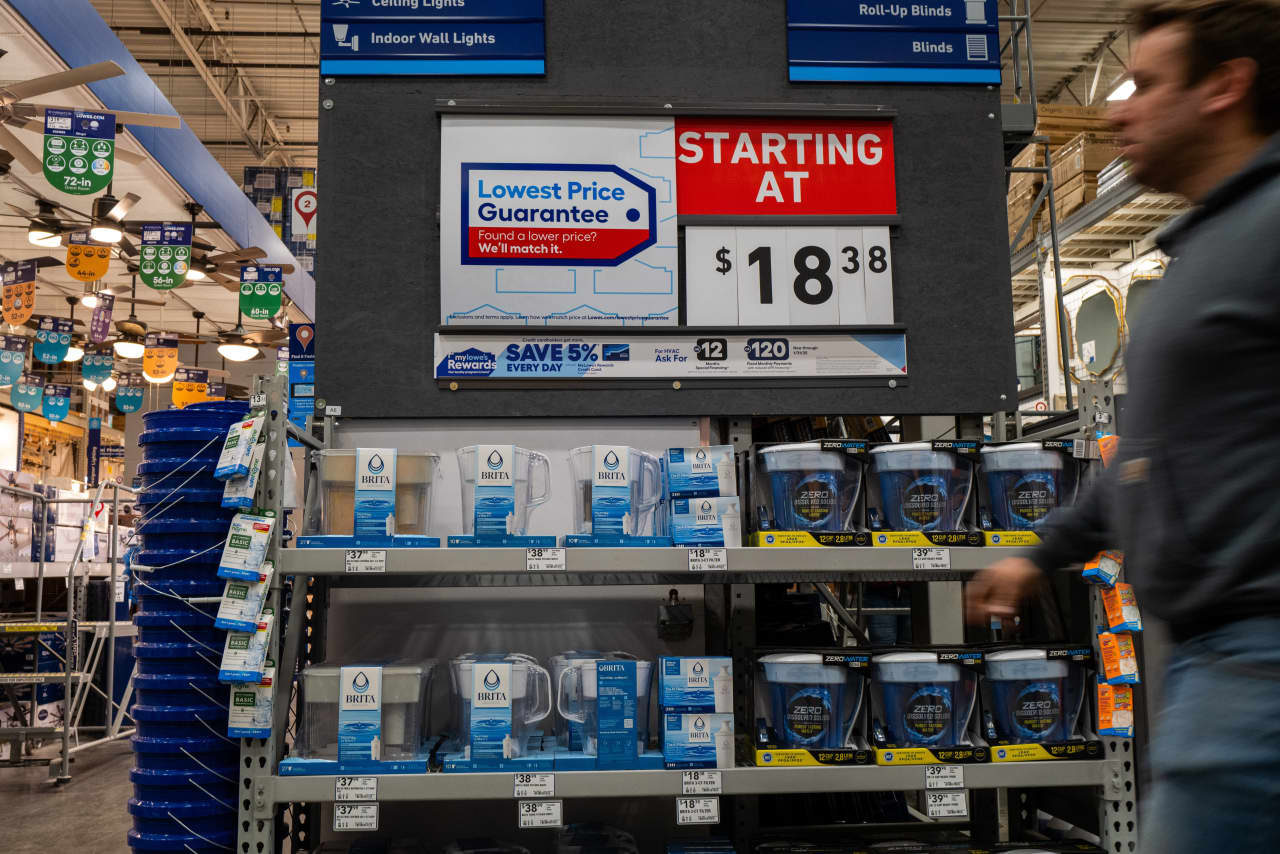 Lowe’s stock rises after retailer tops earnings estimates and backs full-year guidance