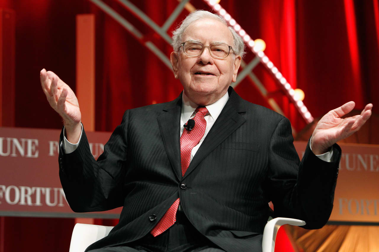 Berkshire Hathaway’s stock starts its post-Buffett life with a bullish ‘golden cross’