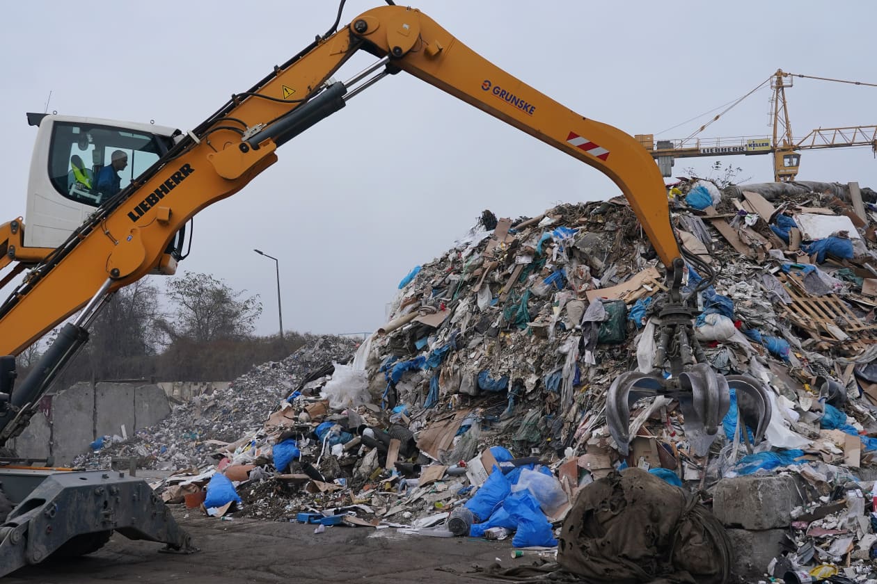 This chart shows stock-market investors are dashing to trash - MarketWatch