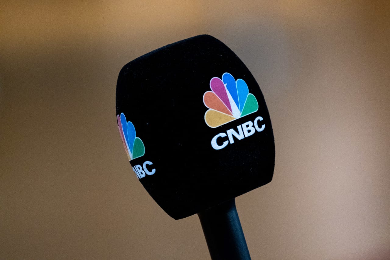 Versant is off to a rocky start on first day of trading after spinoff from Comcast