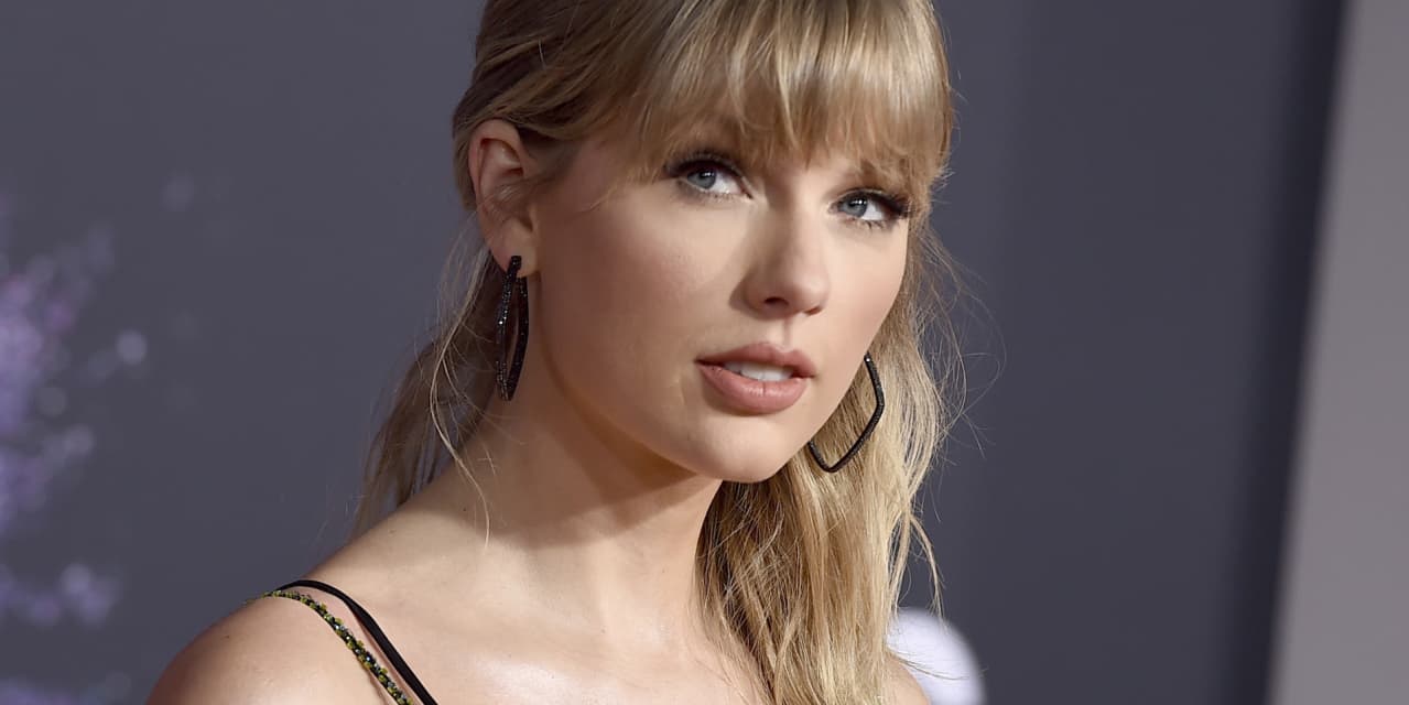 Taylor Swift Shares Four 'Hunger Games' and 'Speak Now' Re-recordings