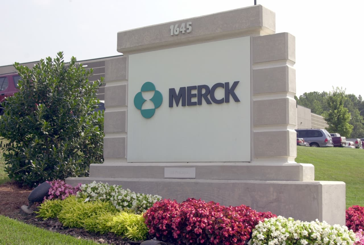Merck’s fourth-quarter results top estimates, fueled by key cancer drugs and vaccines
