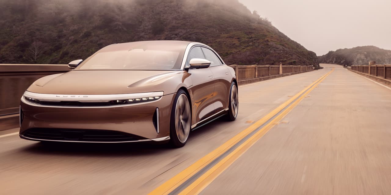 Lucid Motors finally confirms the SPAC transaction and the stock decreases