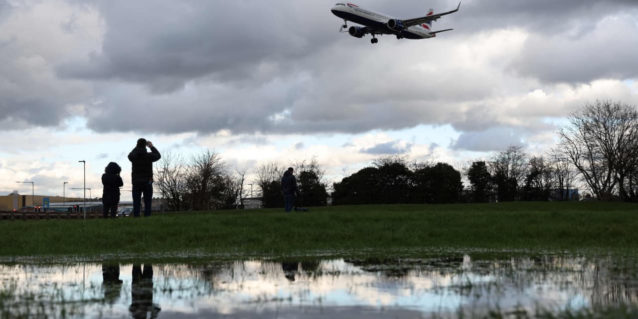 Airlines and travel stocks surge as U.K. sets out lockdown exit plans