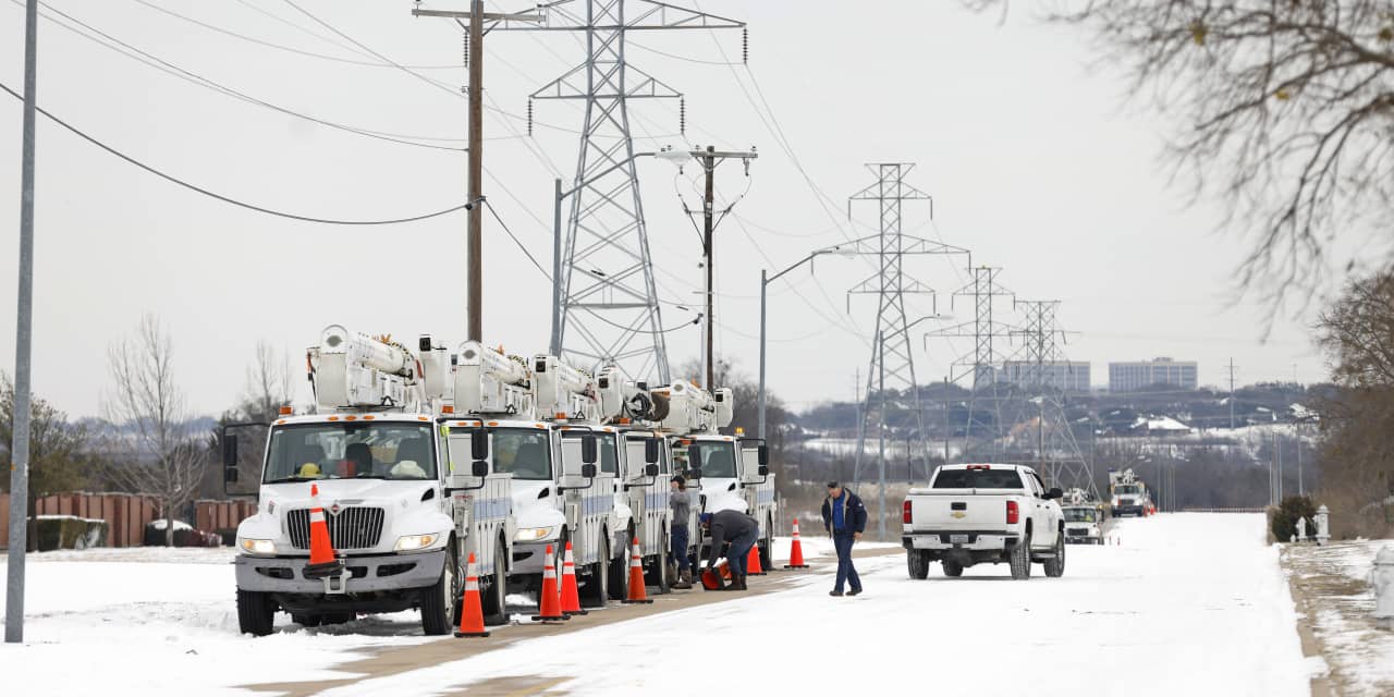 #: Texas and Midwest at risk of winter blackouts if another deep freeze hits, watchdog warns