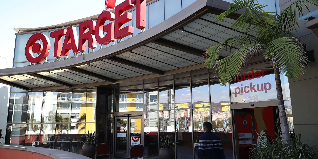 Target’s enhanced Apple shops aim for greater electronics sales ...