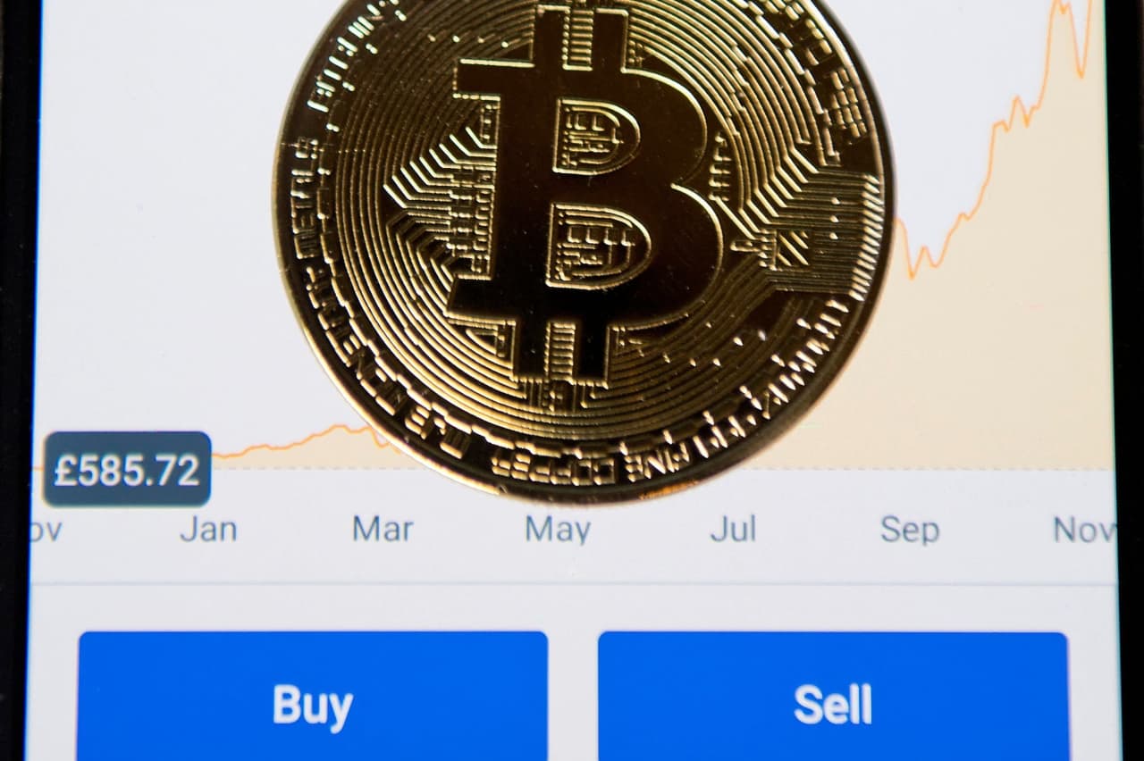 Overstock CEO says Coinbase, Robinhood are in its crosshairs as it builds  out rival crypto trading venue - MarketWatch