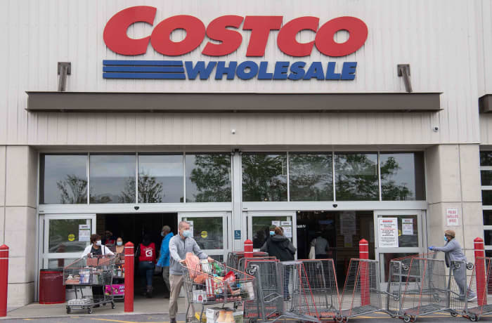 Costco Wholesale Corporation Trading Costco American Multinational  Corporation Which Operates – Stock Editorial Photo © ProShooter #205959302