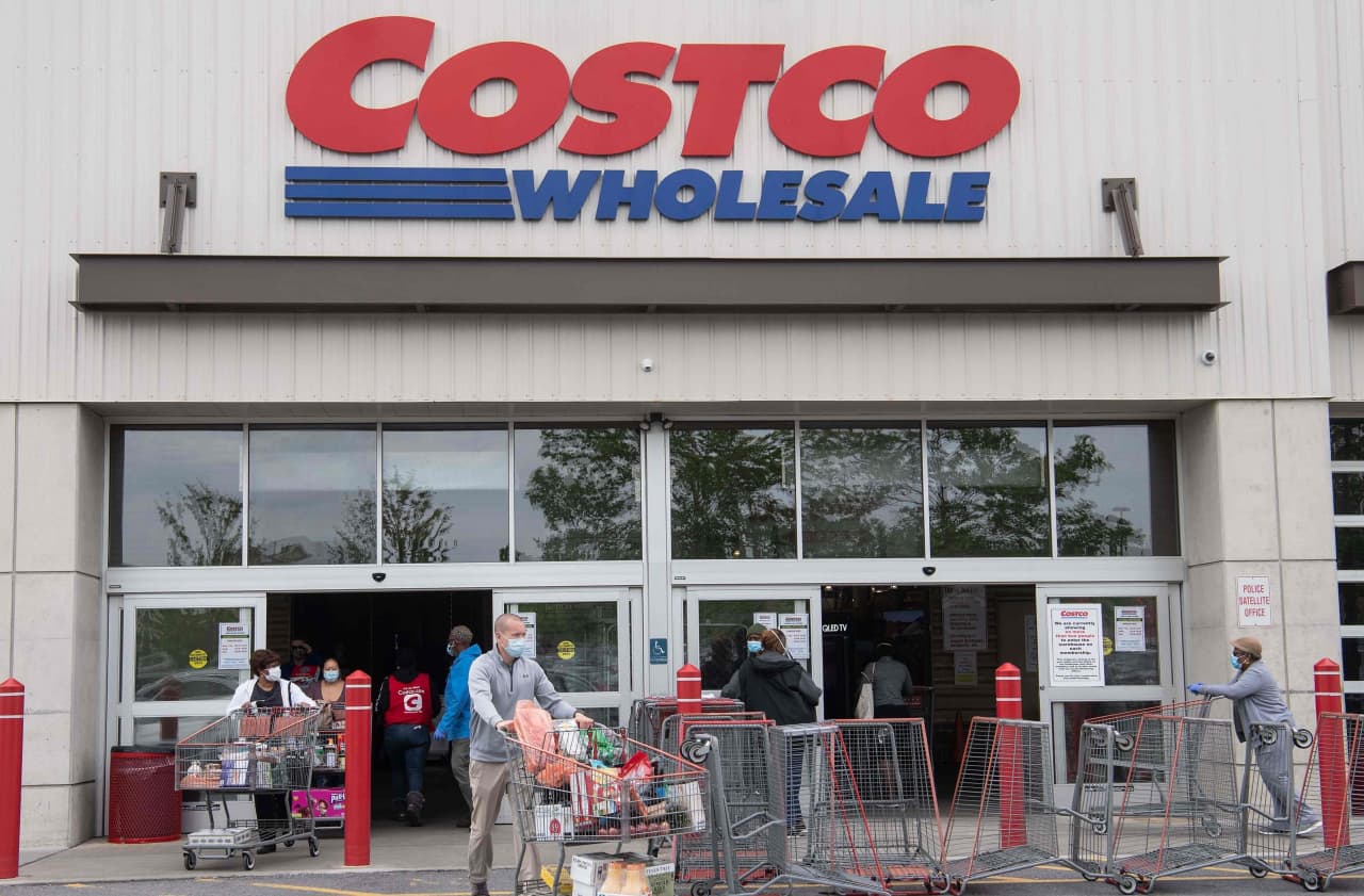 Costco well positioned for 2024, boosted by gold bars and traffic growth -  MarketWatch