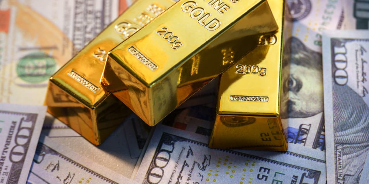 Gold’s $4,000 skirmish continues as it eyes worst quarter in 13 years