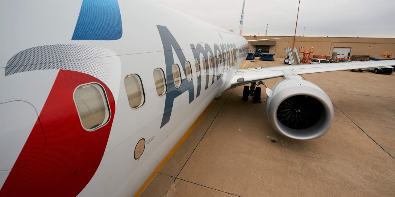 American Airlines Plans Expanded Summer Flying Schedule Wsj - alaska airlines roblox