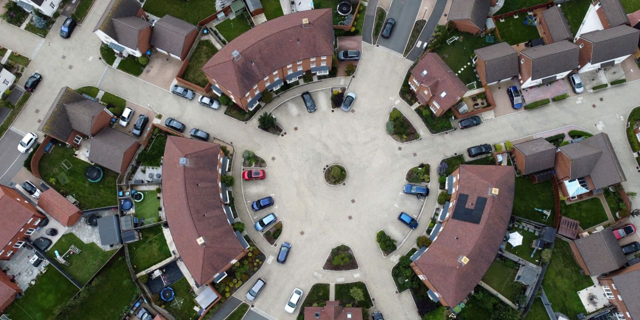 British housebuilder Barratt Developments has agreed to acquire peer Redrow for .2 billion.