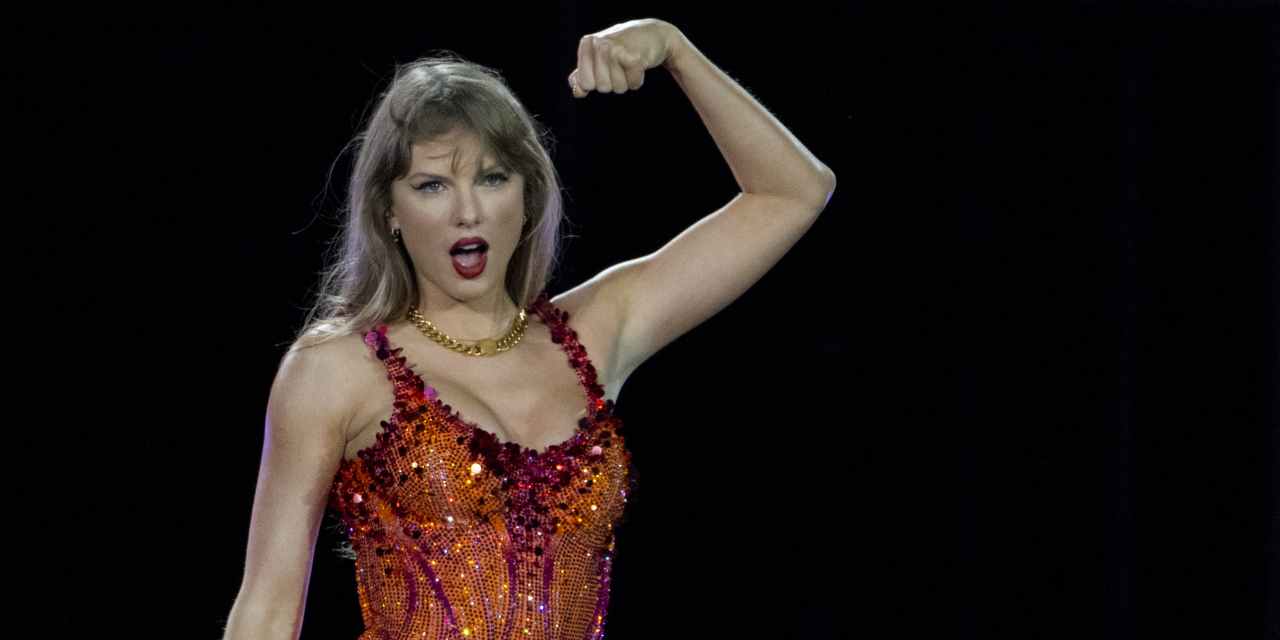 ＊レア商品値下げ中　テイラースウィフト　マフラー　All Too Well クリスマス特集2024 レア商品値下げ中 テイラースウィフト