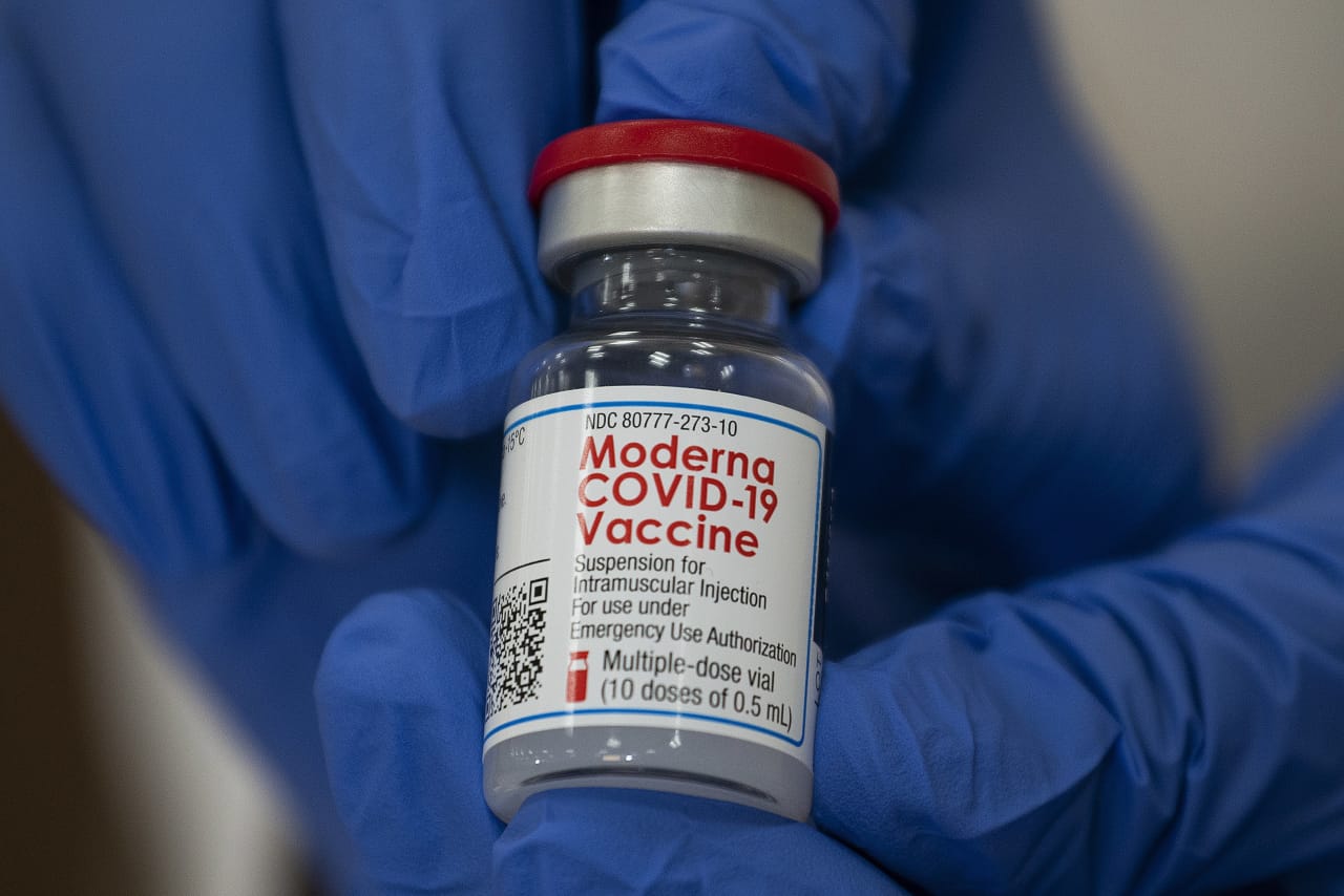 FDA approves new Moderna vials to provide extra COVID-19 vaccine doses -  MarketWatch