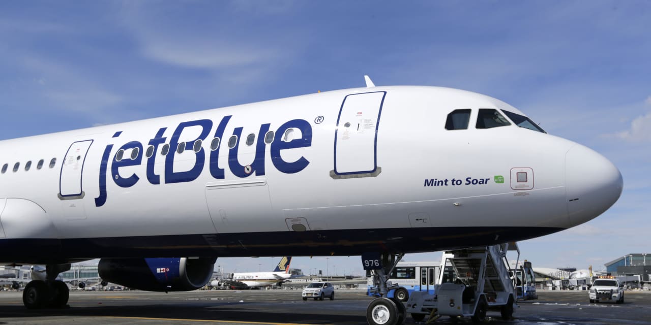 #: JetBlue’s bid for Spirit throws a wrench into the planned Spirit-Frontier merger