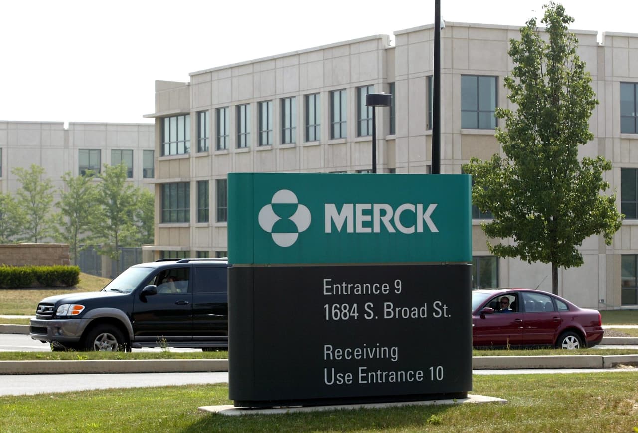 Merck’s stock rallies toward a record after FDA OKs arterial-hypertension drug