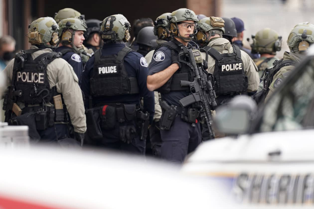 10 killed in shooting at Colorado supermarket - MarketWatch