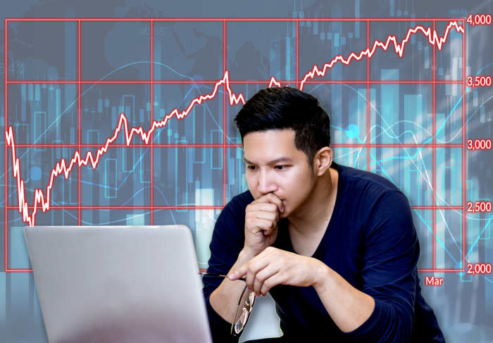 Stock-market crossroads: Will individual investors stick around after  pandemic triggered 'mind-blowing' trading surge? - MarketWatch