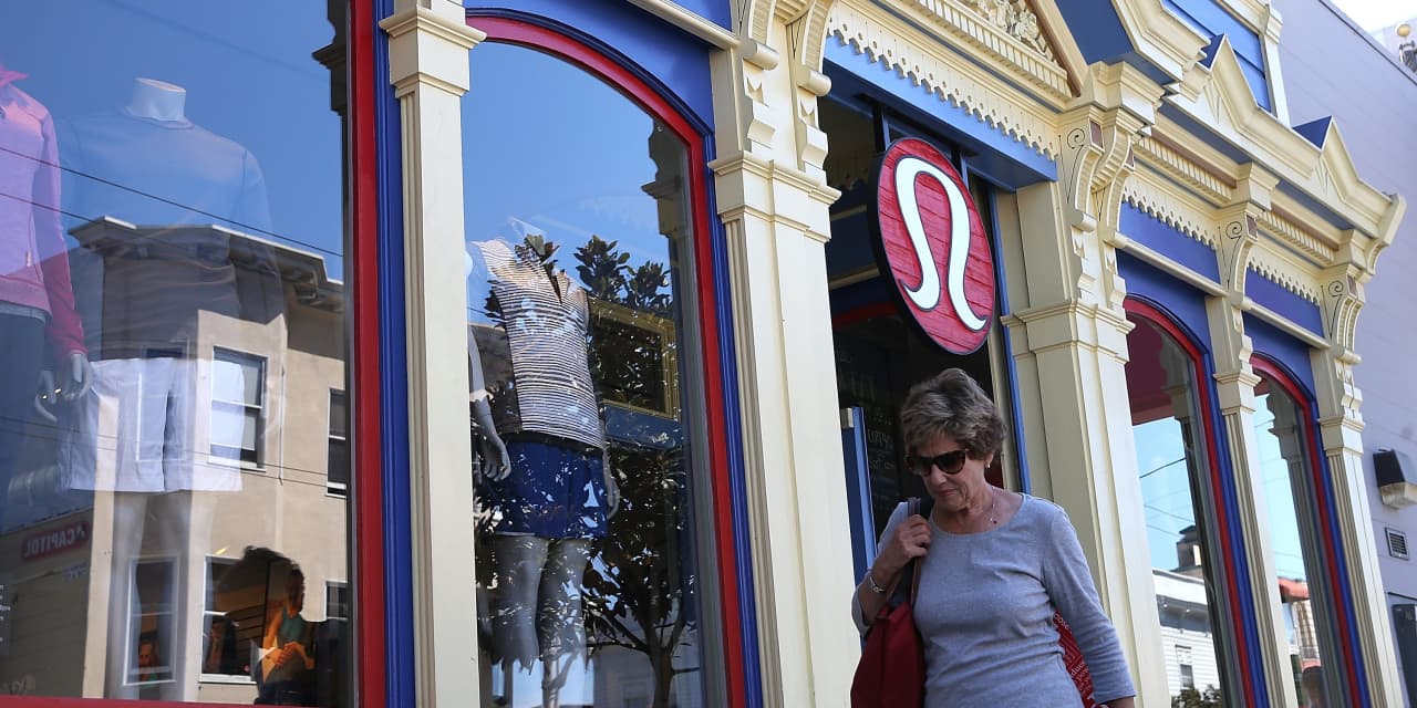 Movers & Shakers: Lululemon stock stretches higher but SentinelOne plummets by a third, and other big movers