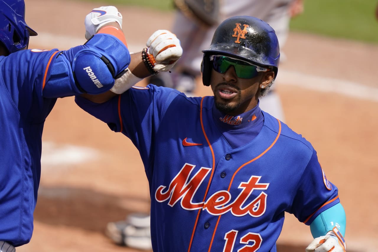 New York Mets and All-Star shortstop Francisco Lindor agree to 10