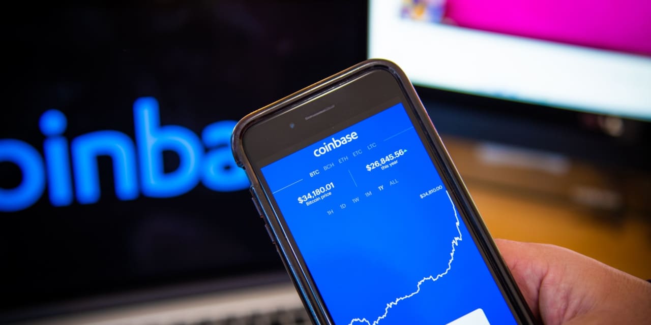 As ações da Coinbase caíram de um recorde depois que a recessão das criptomoedas atingiu a recessão do verão