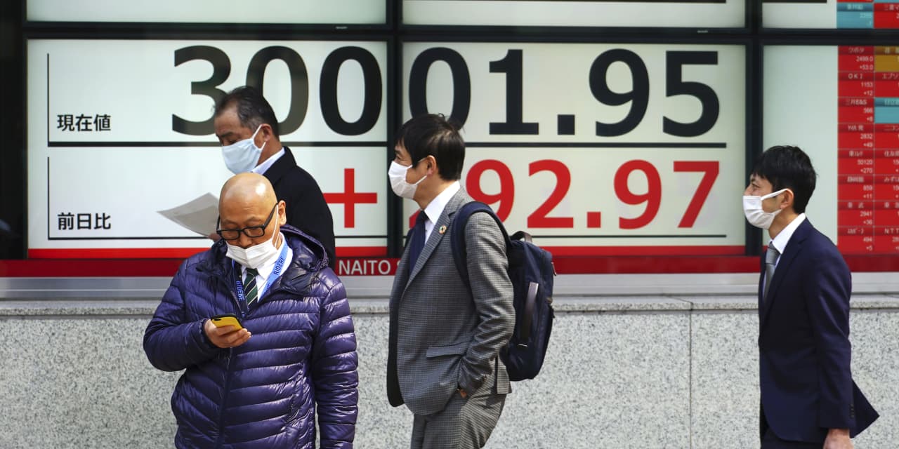 Asian stock markets fall after Chinese inflation data picks up