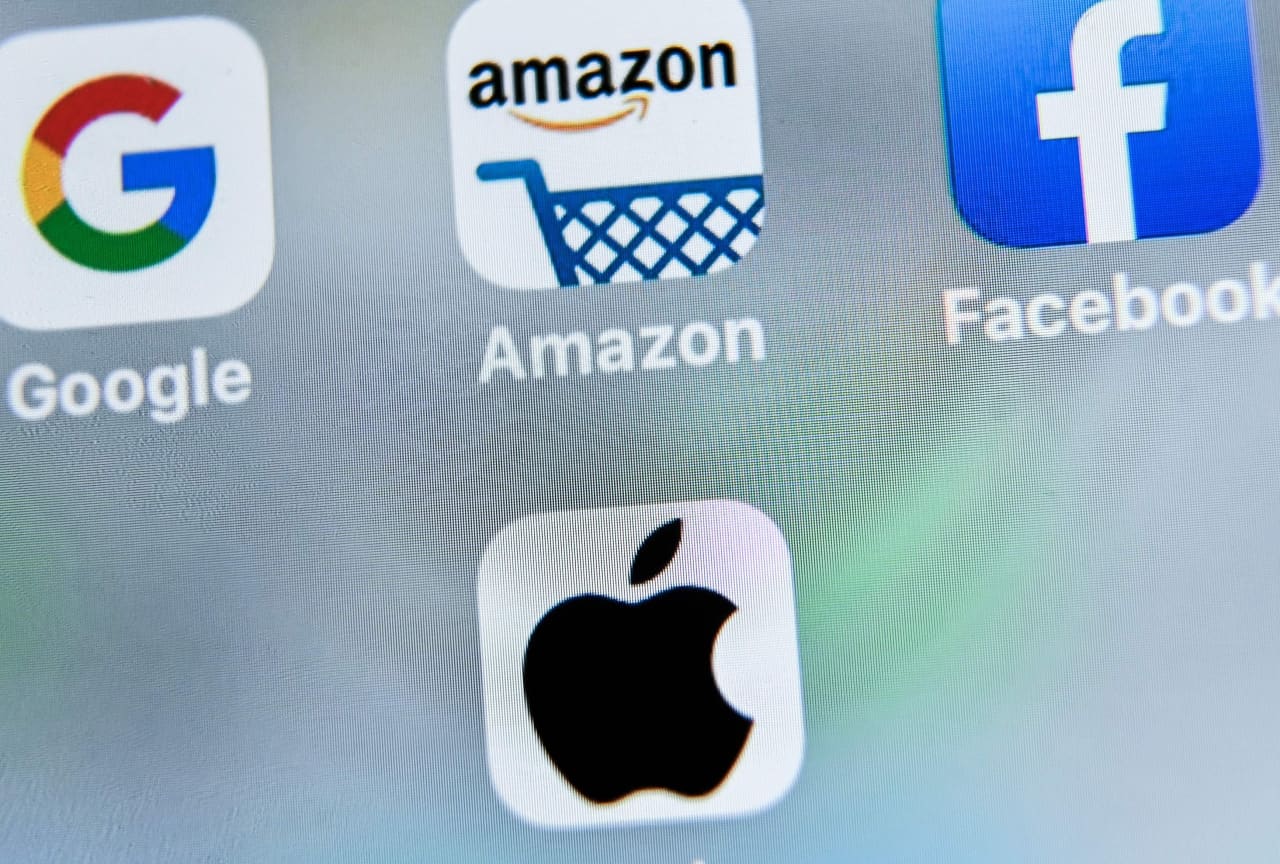 Apple looks strong on AI; Amazon rules the cloud. Earnings will show how much.