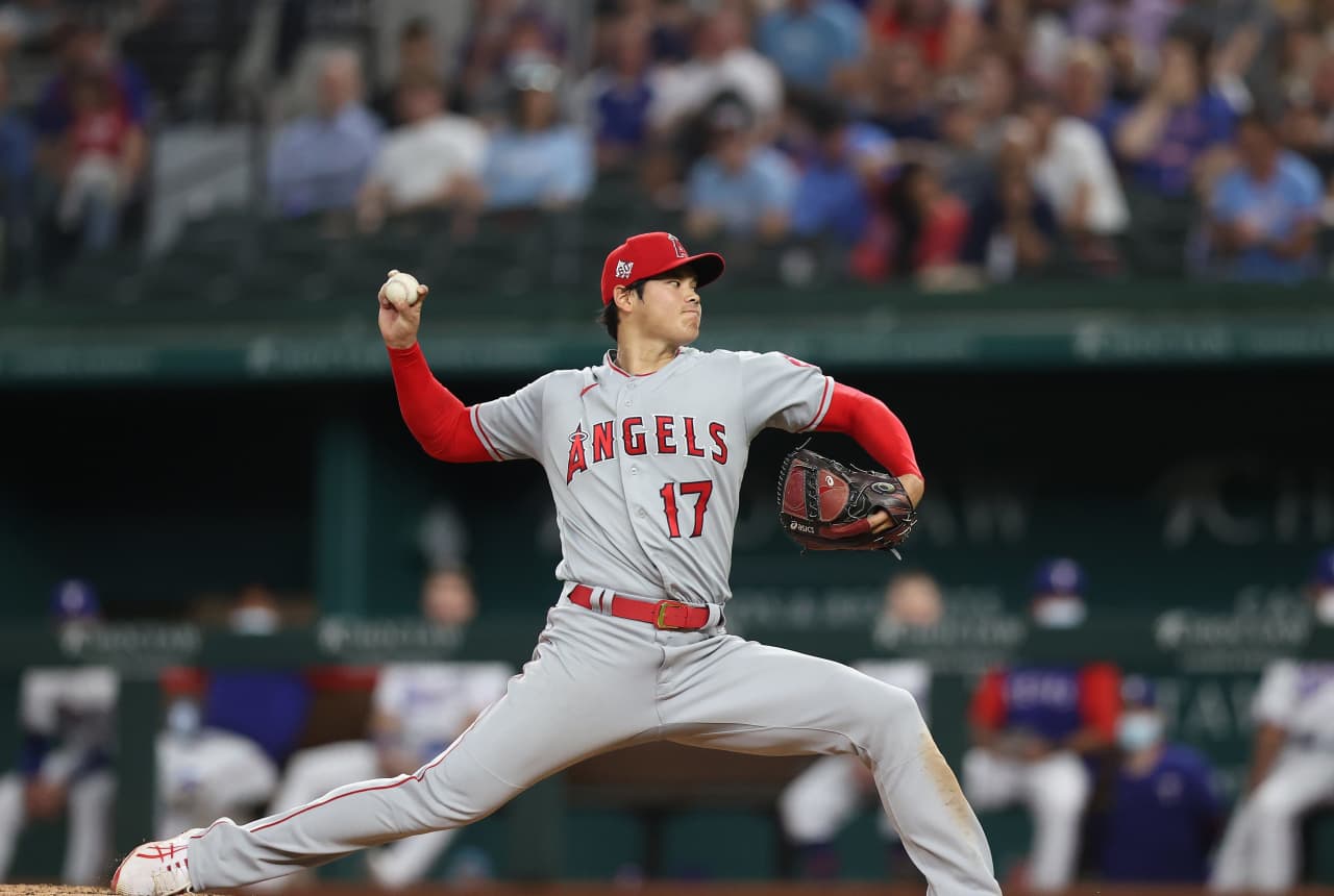 Shohei Ohtani earns third win of year in latest two-way start