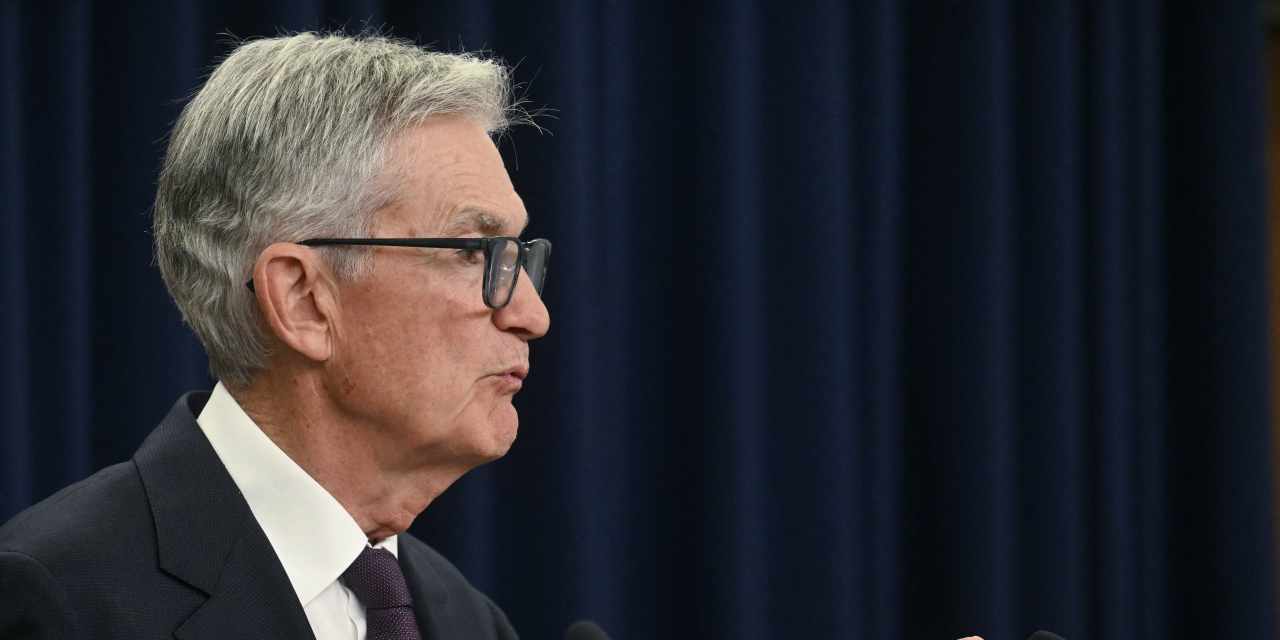 Powell speech minutes away: The final word on interest rates before Fed blackout, with government shutdown weighing on economy