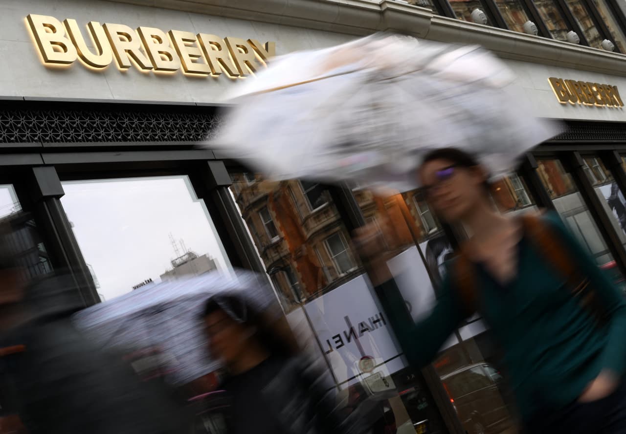 Burberry’s profits plunge as sales slump on slowing luxury demand