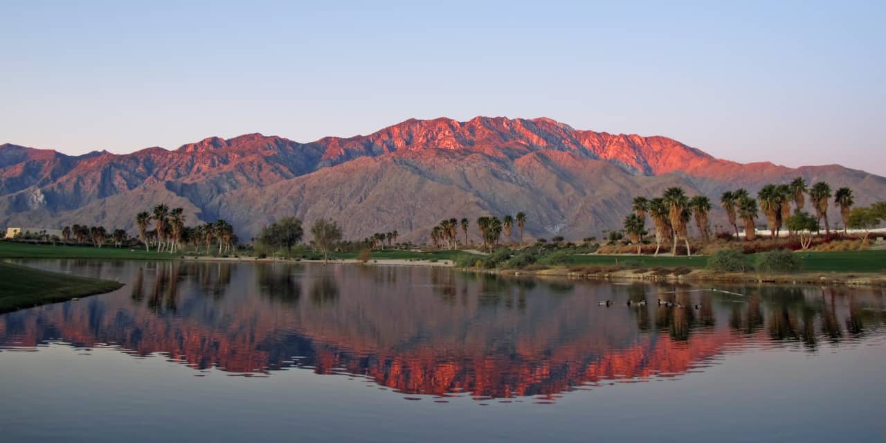 8 journey tips for vaccinated seniors in 2021