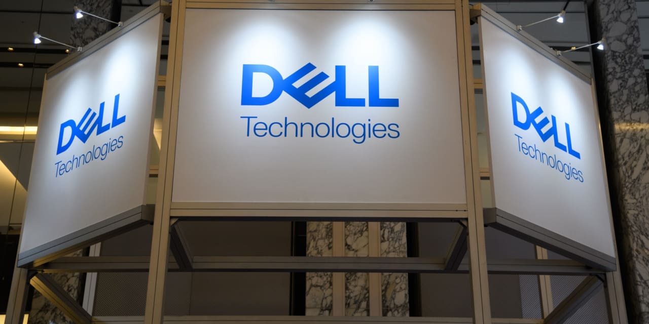 #: Dell to cut staff by 5% as ‘conditions continue to erode’