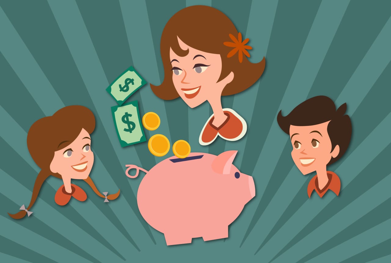 For Mother's Day, 5 economists share the best financial advice their moms gave them