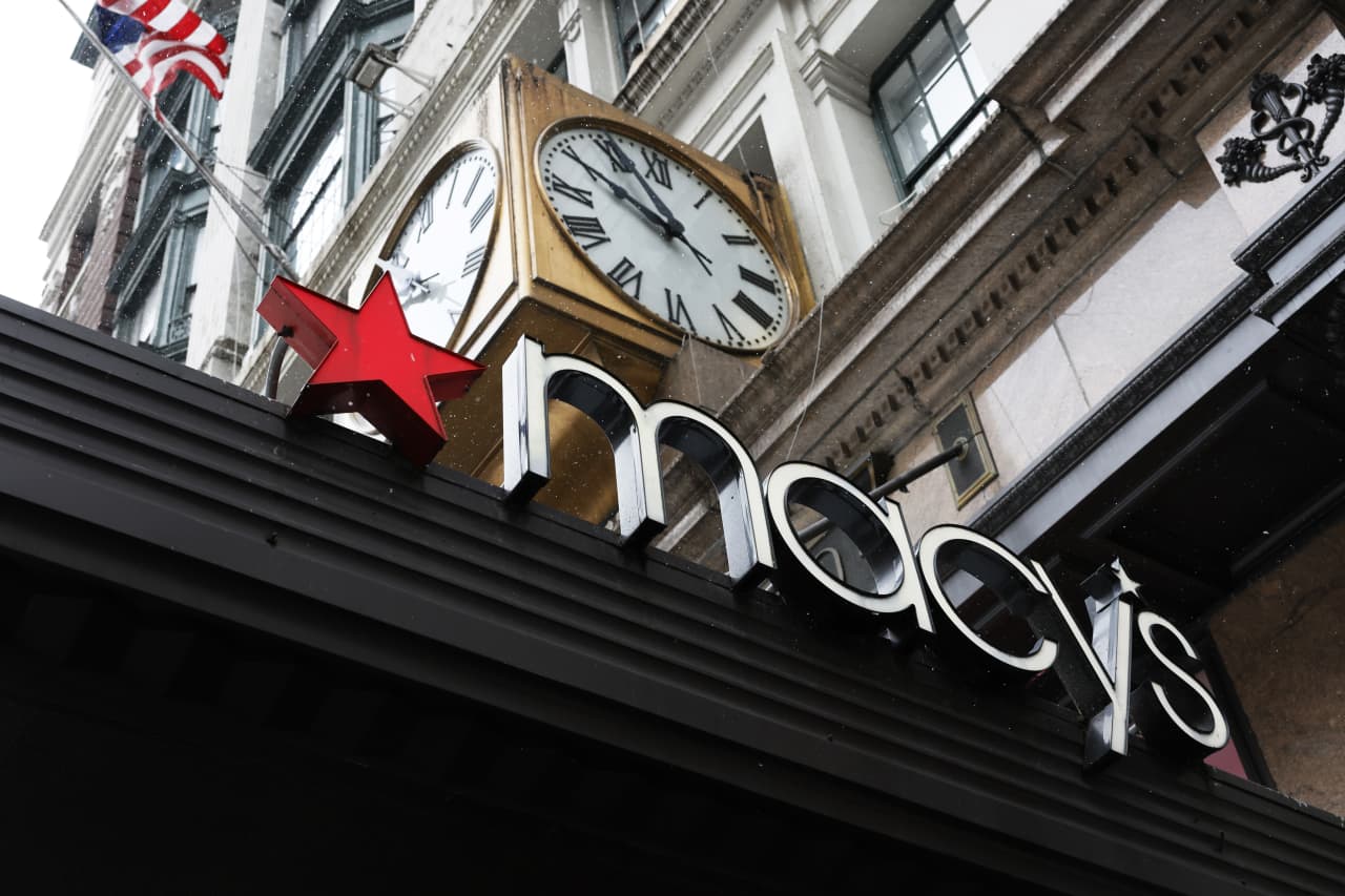 Macy’s isn’t ‘broadly increasing price’ amid tariffs and will eat some costs