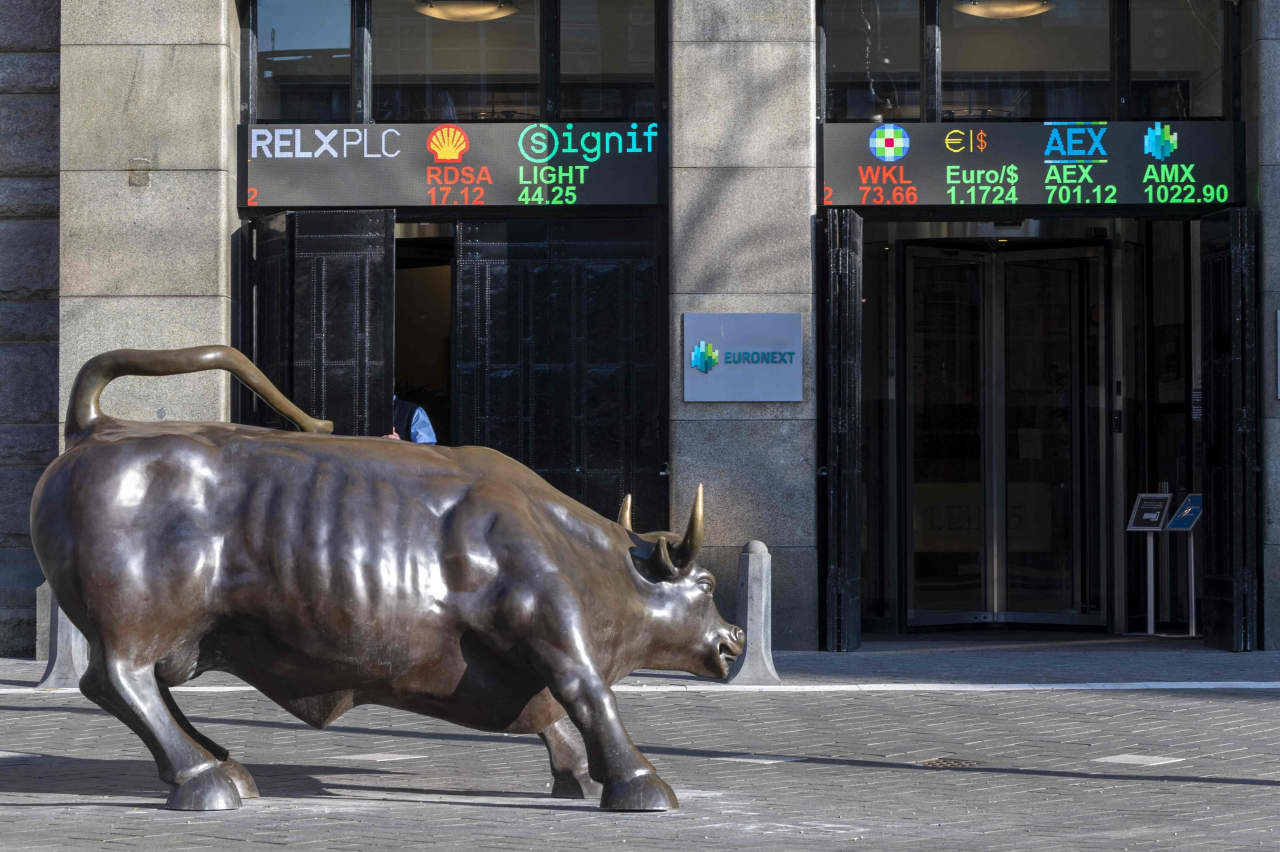 Stocks Fall Across Europe And Nasdaq Slips As Inflation Concerns And Selloff Sentiment Spread Marketwatch