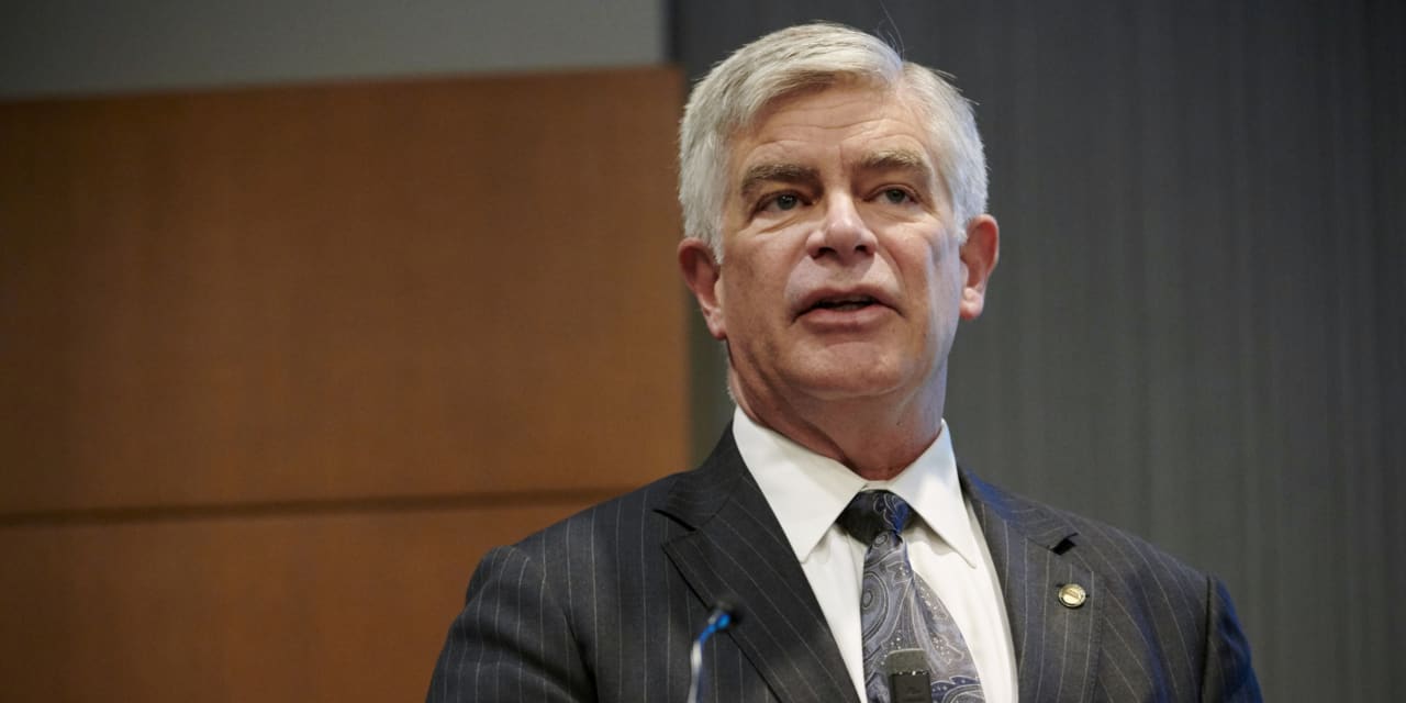 Fed’s Harker backs small interest rate hike in March