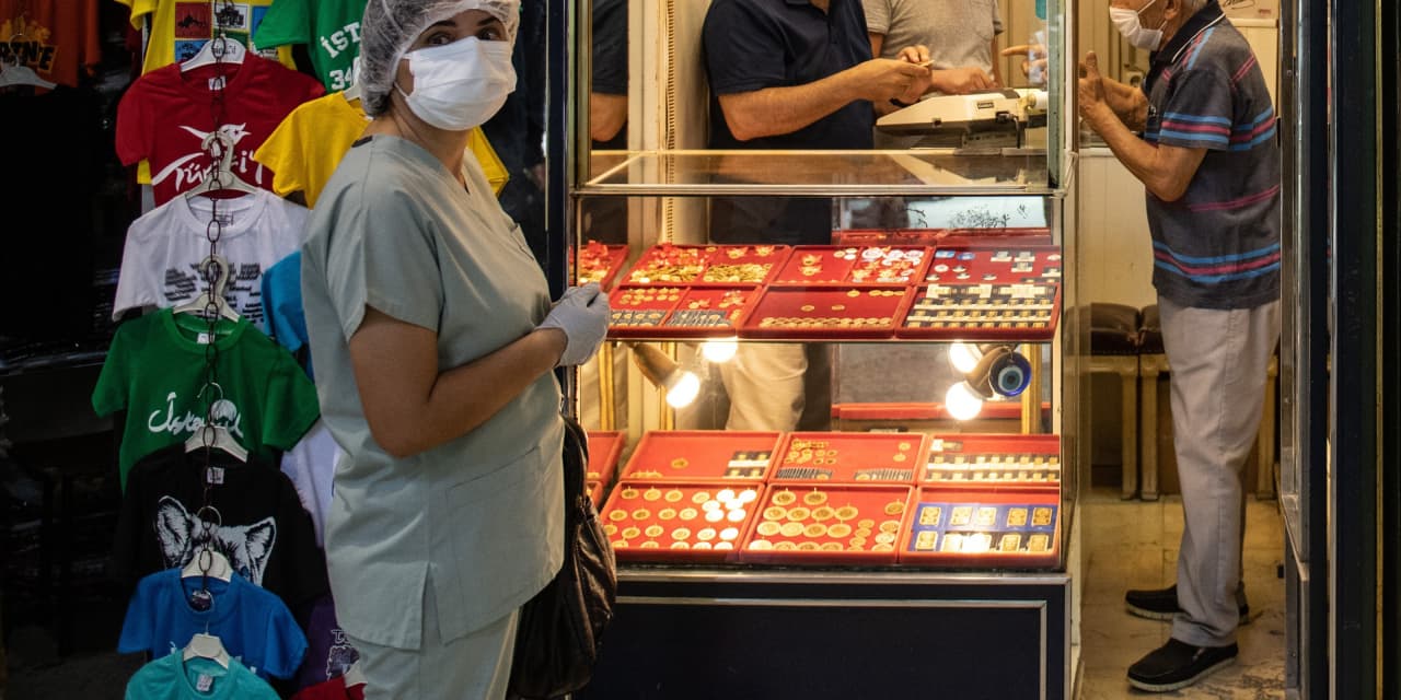 #Metals Stocks: Gold settles at a nearly 2-week low ahead of this week’s Fed decision