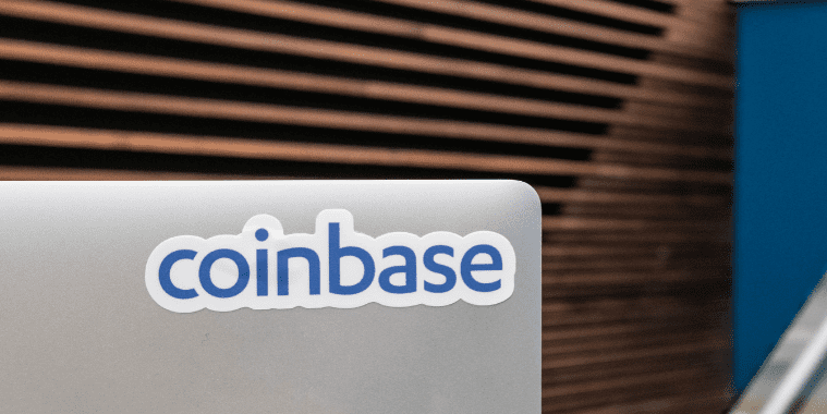 Las acciones de Coinbase caen hacia mínimos históricos a medida que se ralentiza el comercio de criptomonedas