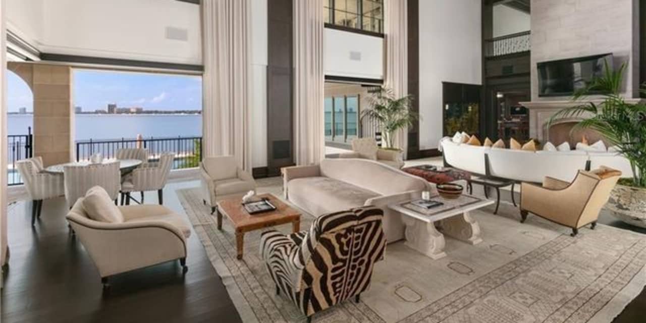 Photos: Derek Jeter Sold His Penthouse