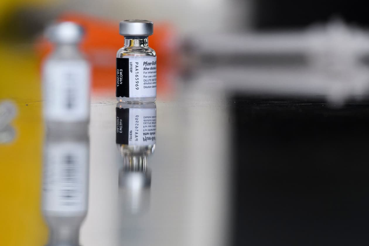 Pfizer's COVID-19 vaccine vials are seen at a mobile vaccination clinic in Los Angeles. AFP VIA GETTY IMAGES