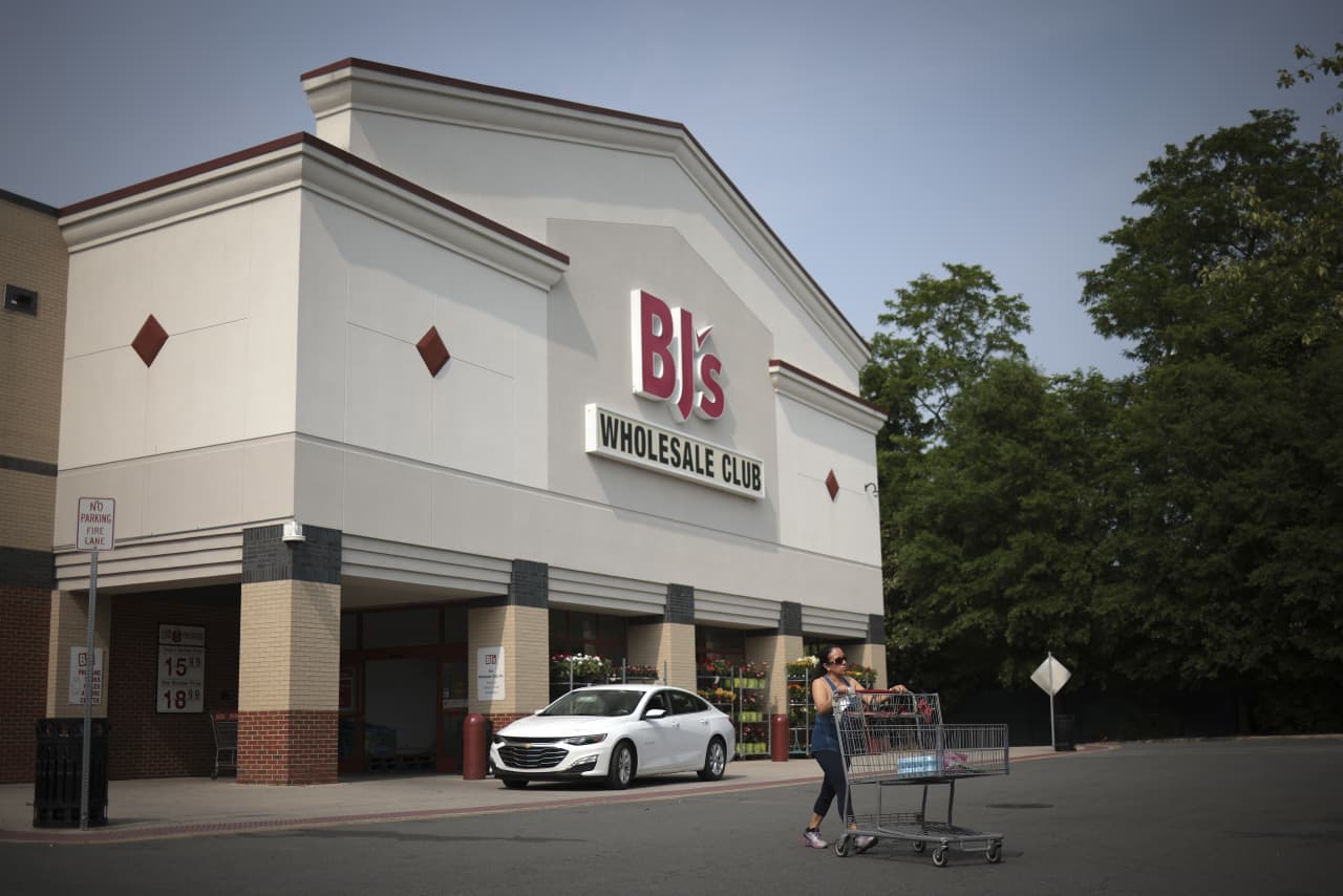 BJ S Wholesale S Stock Falls As Lower Inflation Leads To Same Store   Im 34312197